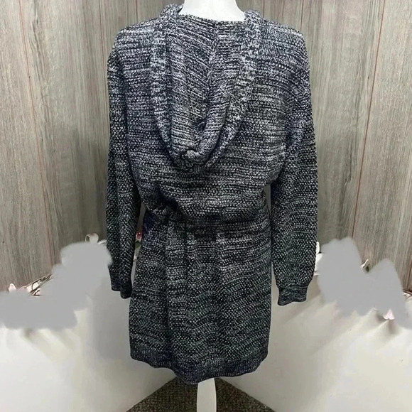 Pacsun Women’s Hooded Long Cardigan Gray White Sweater Size Small Belt - Picture 2 of 11